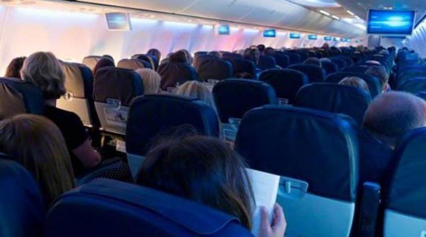 Ankara - Erzincan u&ccedil;ağında bomba ihbarı 3 futbolcu g&ouml;zaltında!