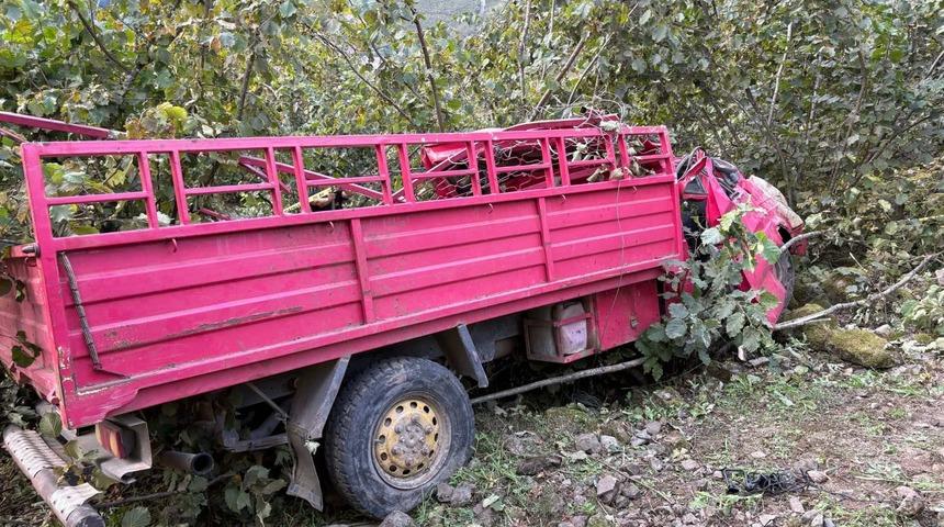 Giresun'da acı kaza: Fındık bahçesine devrilen kamyonetteki 4 kişi hayatını kaybetti, 1 kişi yaralandı