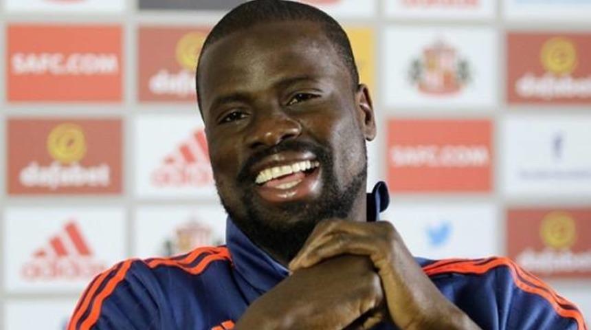 Eboue, 1 yıl futboldan men edildi