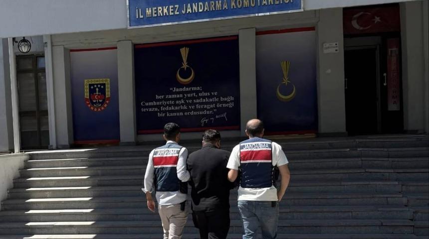 Hırsızlıktan aranan hükümlü jandarma ekiplerince yakalandı