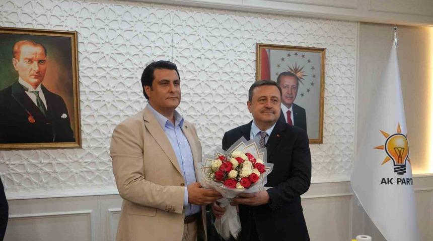 AK Parti’ye geçen Umut Yılmaz Gaziantep’te coşkuyla karşılandı