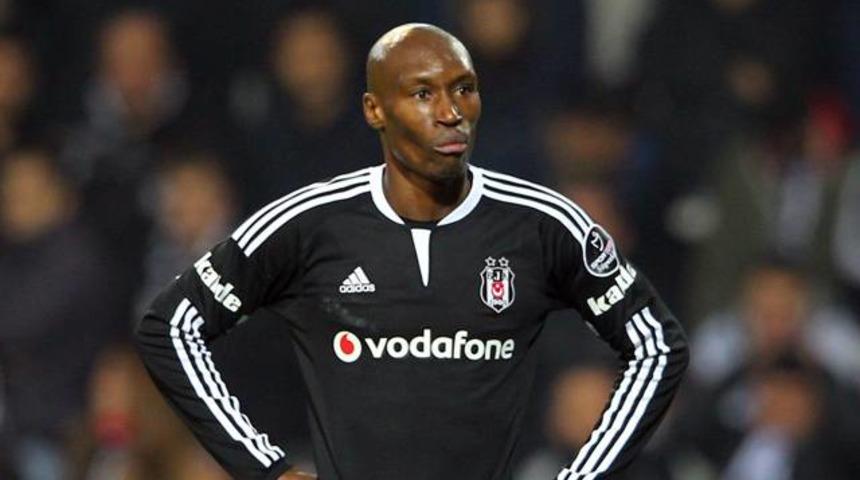 Beşiktaş'ta Atiba Hutchinson hastalandı