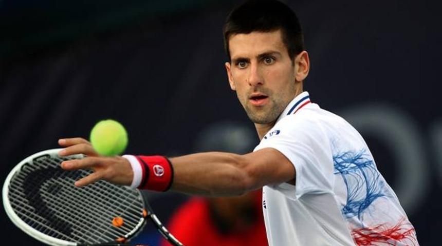 Novak Djokovic, Federer'i ge&ccedil;ti
