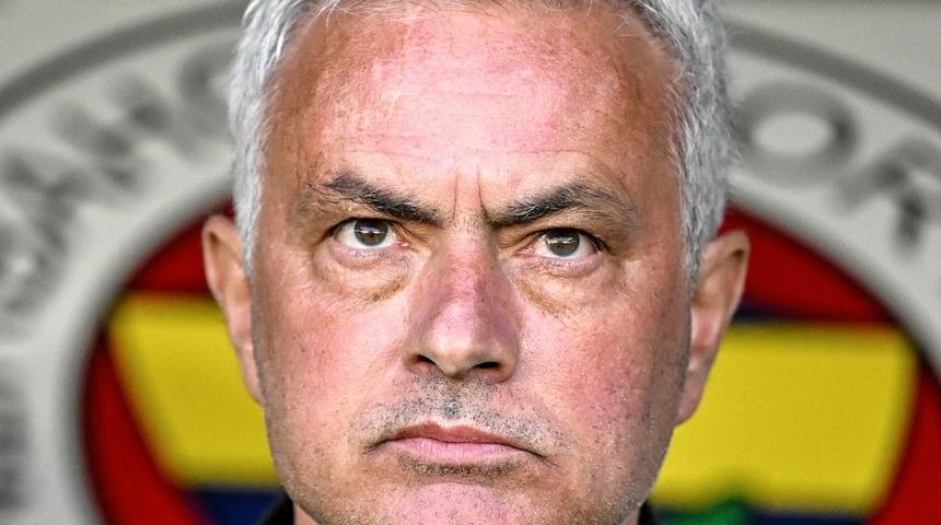 Jose Mourinho'dan maç sonunda sürpriz açıklama!