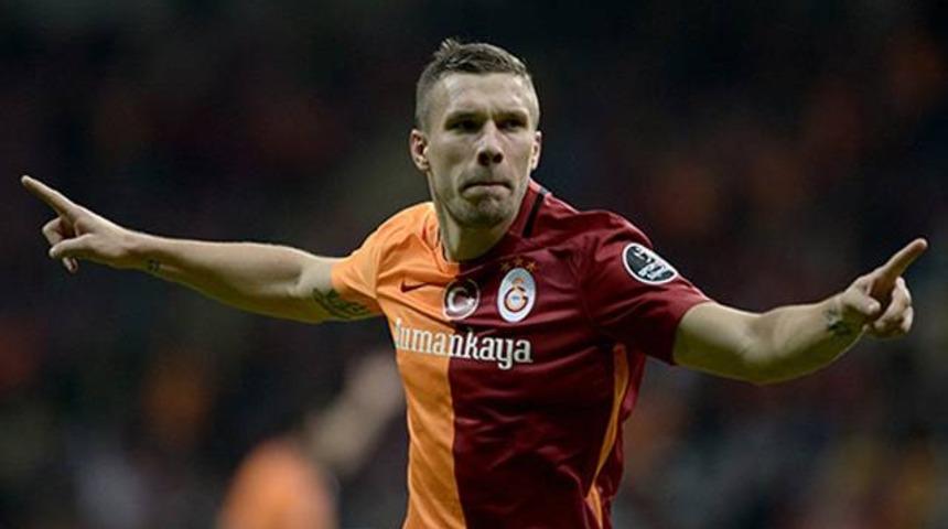 Galatasaray'dan s&uuml;rpriz Podolski a&ccedil;ıklaması