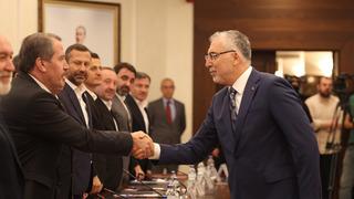 Milyonlarca memur yarın iş bırakacak! 'Kabul edilemez' demişti, gözler pazarlık masasında