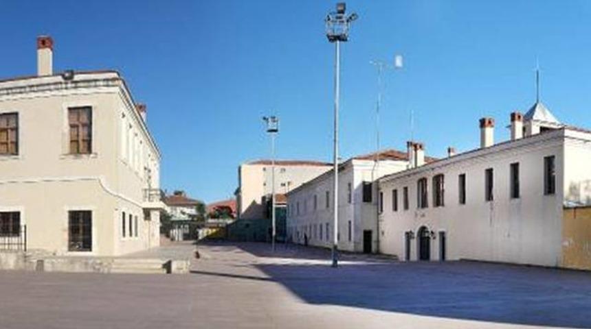 Selimpaşa'daki 3 tarihi bina Fenerbah&ccedil;e &Uuml;niversitesi&rsquo;nin