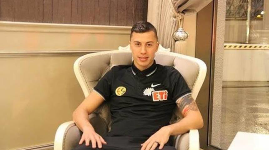 Emre G&uuml;ral, Galatasaray ile anlaştı