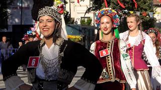 Taşköprü’de sarımsak güzeli seçildi: 6 farklı ülkeden gelen kadınlar, sarımsak festivalinde en güzel için yarıştı...