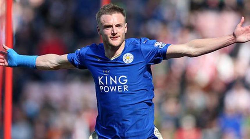Leicester City şampiyonluğa kucak a&ccedil;tı