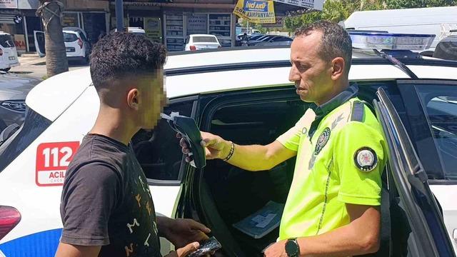 Otomobil ile elektrikli motosiklet çarpıştı: 1 yaralı 3