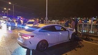 Araçlara çarptı! Olay yerinden kaçtı