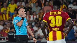 Göztepe-Fenerbahçe maçının hakemi Yasin Kol için ne dediler? beIN Trio ekibinden çok konuşulacak yorum... 1 kırmızı kartı, 1 penaltıyı atladı