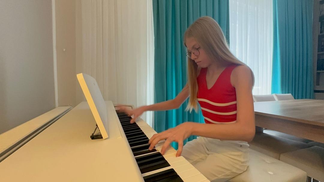  İnsanlar duyduklarında şaşırıyor  9 yaşında lise diploması aldı: En büyük hayalini açıkladı! 4