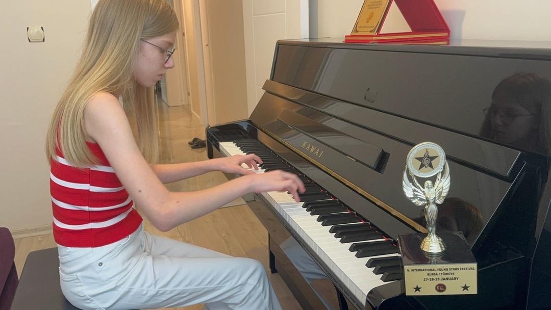  İnsanlar duyduklarında şaşırıyor  9 yaşında lise diploması aldı: En büyük hayalini açıkladı! 2