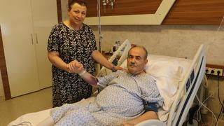 Günde 20 ilaç kullanan adamın bağırsağı delindi: “Ölmek üzereydim