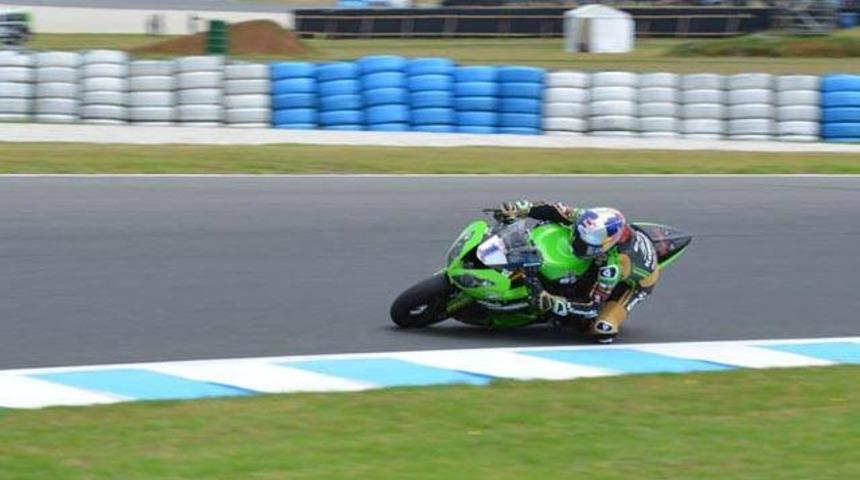 Kenan Sofuoğlu Hollanda'da 3. oldu