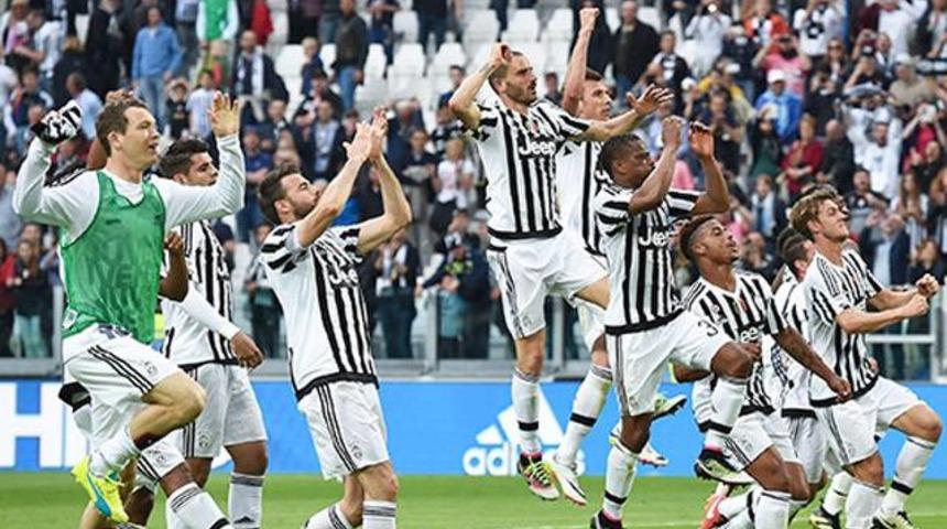  Juventus koşar adım şampiyonluğa