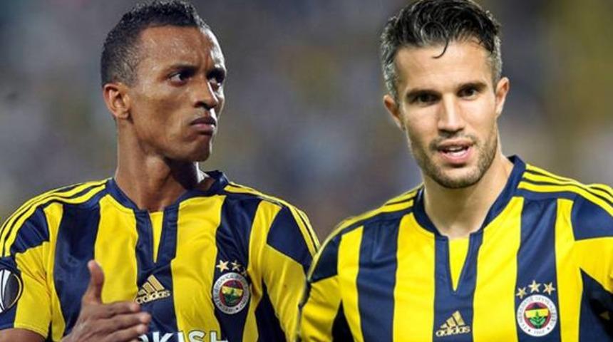 Fenerbah&ccedil;e taraftarından Nani ve Van Persie'ye olay tepki