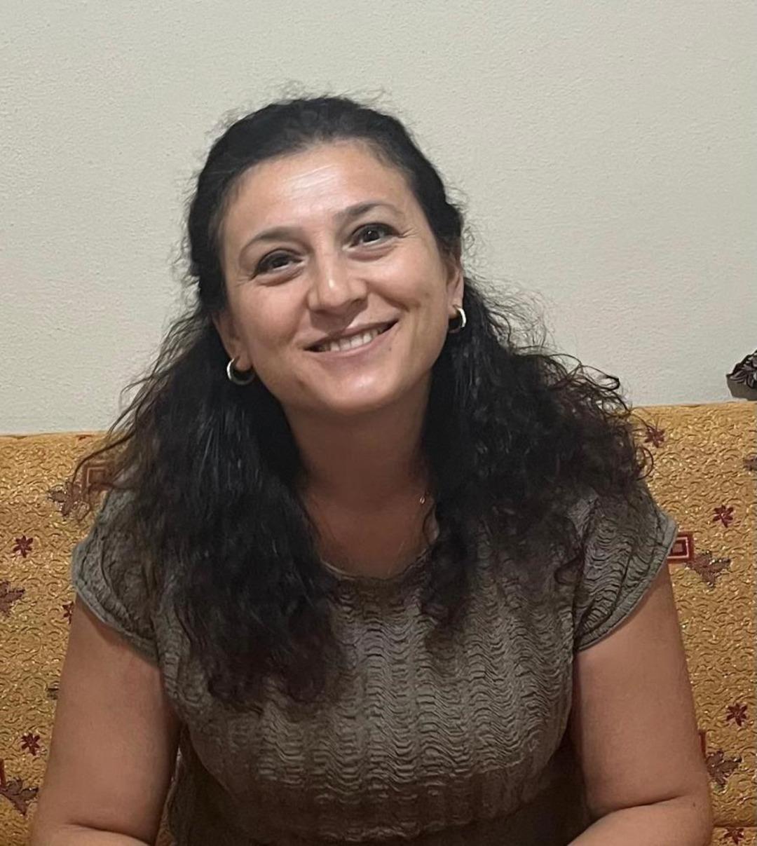 Seyir halindeki minibüsten düşen ebeden acı haber 1