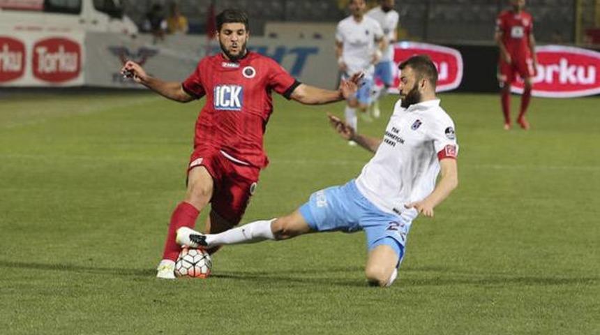 Trabzonspor'da Mustafa Yumlu Fenerbah&ccedil;e ma&ccedil;ında cezalı