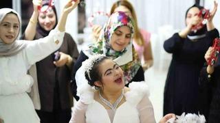 Batman’da down sendromlu Şeyman’ın gelin olma hayali gerçekleştirildi