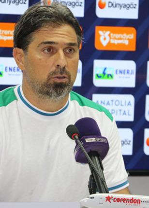 İlhan Palut: "Çok gol kaçırıyoruz maalesef"