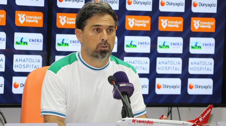 İlhan Palut: "Çok gol kaçırıyoruz maalesef"