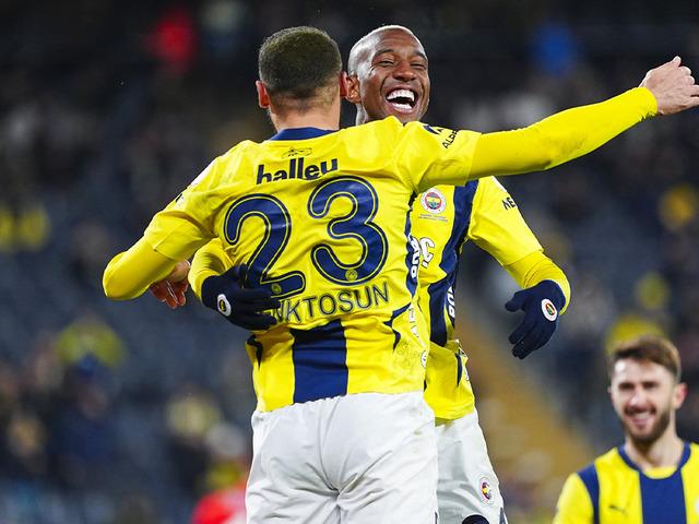 Fenerbahçe’den Cenk Tosun açıklaması!