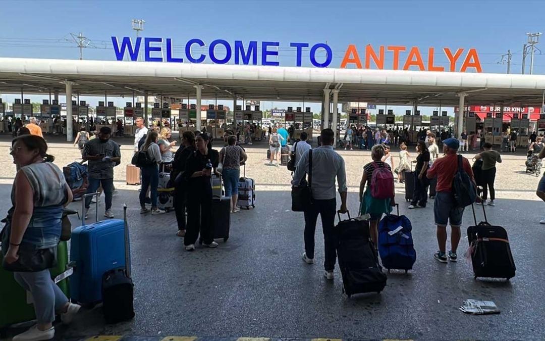 Bakan Uraloğlu: Tüm zamanların yolcu rekoru kırıldı 1