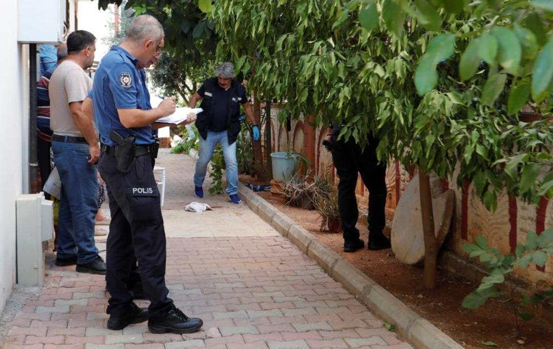 Antalya da eski eş dehşet saçtı! Cezaevinden çıktı, evde gizlice saklandı: Eski eşi ve erkek arkadaşı kanlar içinde kaldı 3