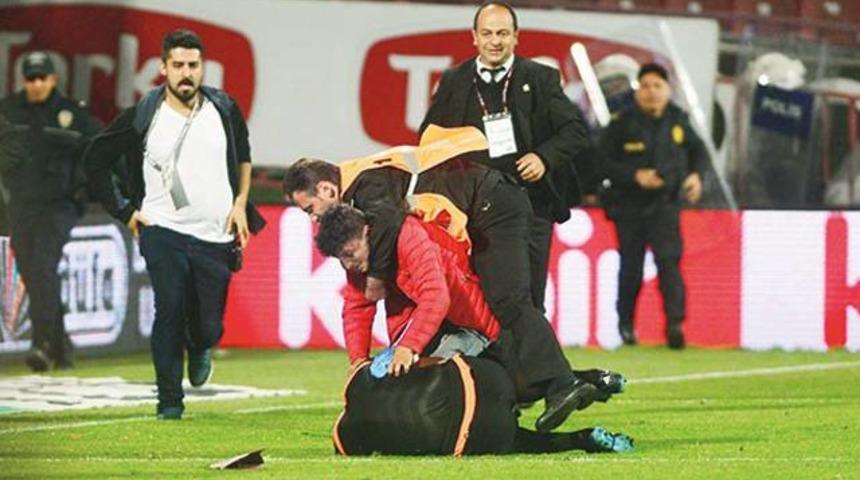 Dayak yiyen hakem Volkan Bayarslan konuştu