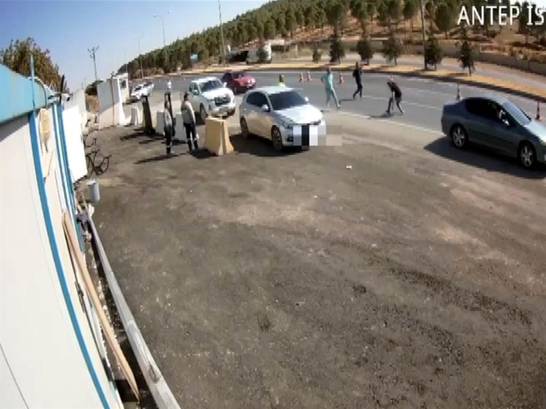 Akılalmaz olay! Otomobiliyle polise çarpıp kaçan avukatın attığı paketten uyuşturucu çıktı: O avukat serbest bırakıldı 3