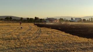 Beyşehir’de korkutan anız yangınları ekiplerin müdahalesiyle söndürüldü