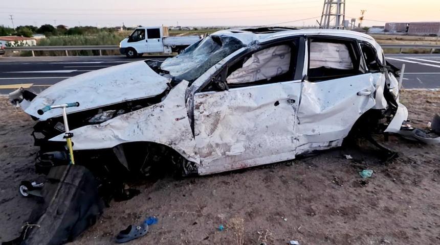 Gurbetçi ailenin otomobili takla attı, dört tekeri de yerinden koptu: 1 ölü, 4 yaralı