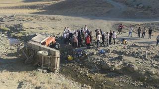 Van’da traktörün römorku devrildi: 8 yaralı