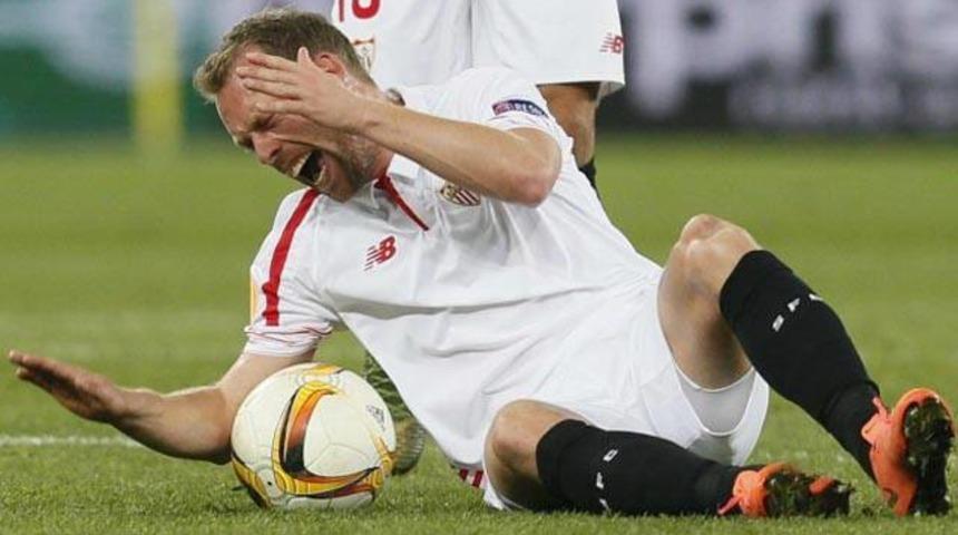 Sevillalı Krohn-Dehli dizinden sakatlandı