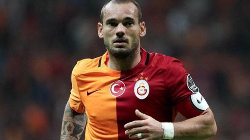 Galatasaray'da Sneijder s&uuml;rprizi!