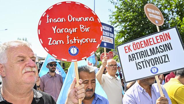 Memurların gözü kulağı bu haberdeydi! Kritik toplantıda yeni zam teklifi belli oldu