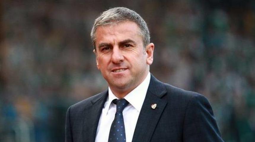 Bursaspor, Hamza Hamzaoğlu ile 2 yıllık s&ouml;zleşme yeniledi!