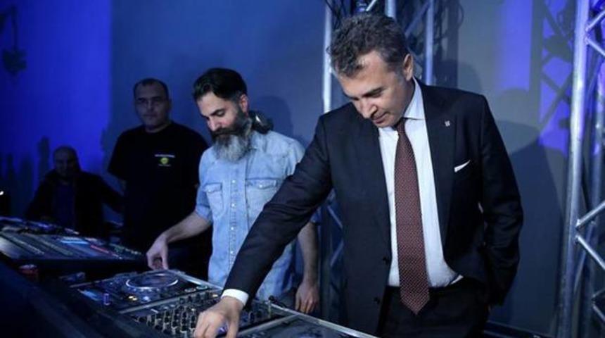 Vodafone Arena Moda Merkezi a&ccedil;ıldı