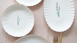 Kütahya Porselen kayık tabaklar seçenekleriyle şık sunumlar yapma kolaylığı