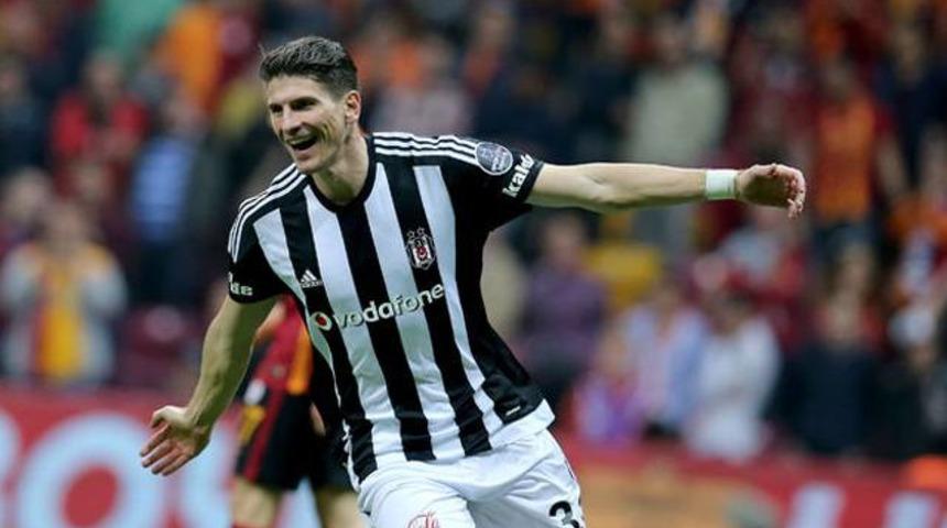 Mario Gomez rekoru egale etti