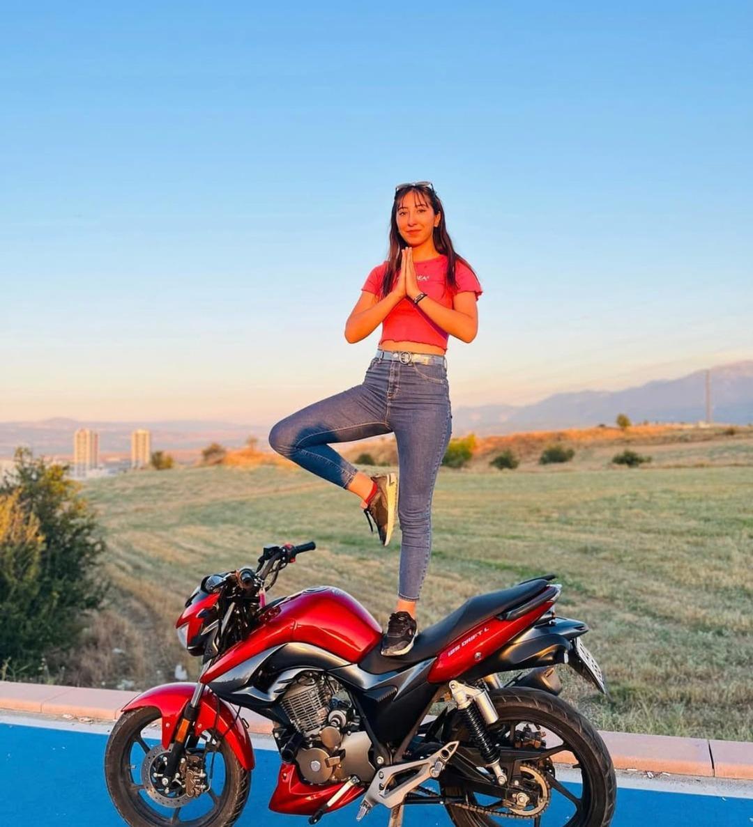 Motosiklet tutkusu sonu oldu: 26 yaşındaki Eda dan acı haber! 1