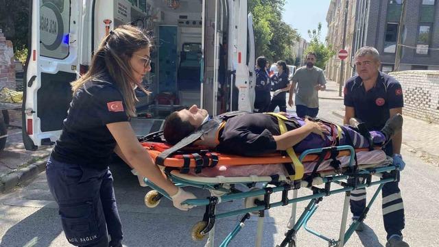 Otomobille çarpışan motosikletli kurye yaralandı 2