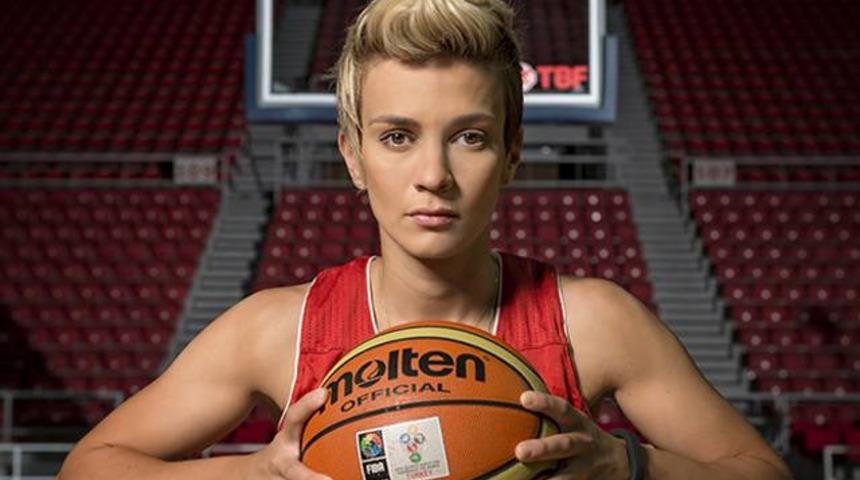 Işıl Alben yuvadan u&ccedil;uyor