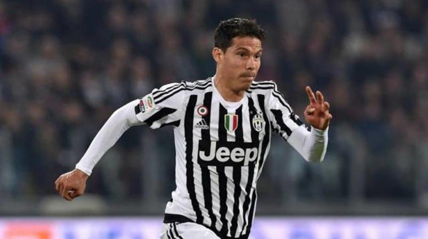 Sneijder yerine Hernanes