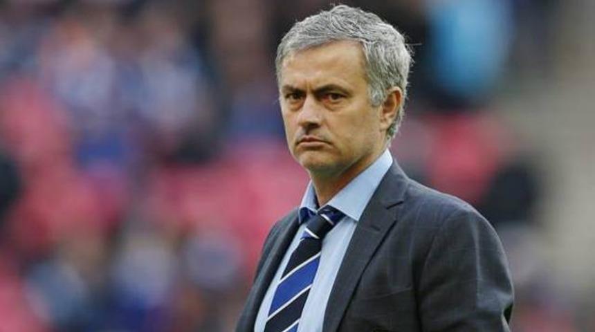 Jose Mourinho geri d&ouml;n&uuml;yor