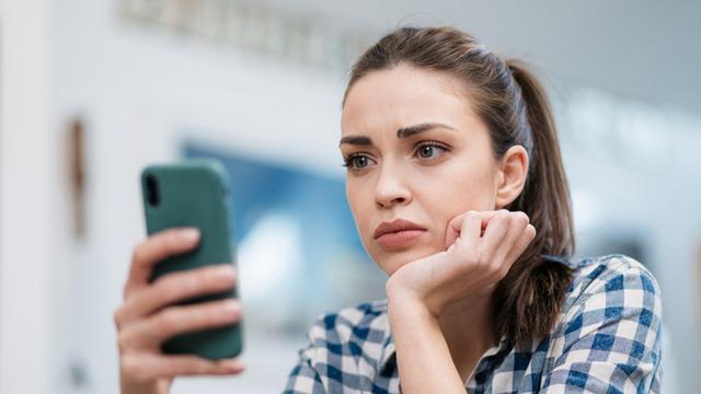 Sosyal medyada kendi kendine hastalık tanısı koyanların sayısı çoğaldı! Uzmanlar 'öz tanı' videolarına karşı uyardı!