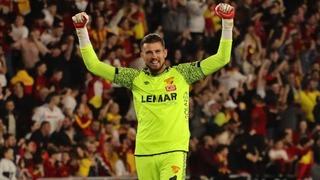 Göztepe'de Lis geçmişe sünger çekti